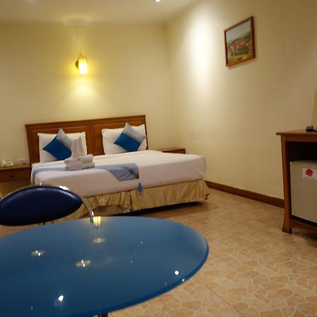 Secrets Hotel Pattaya Exterior photo