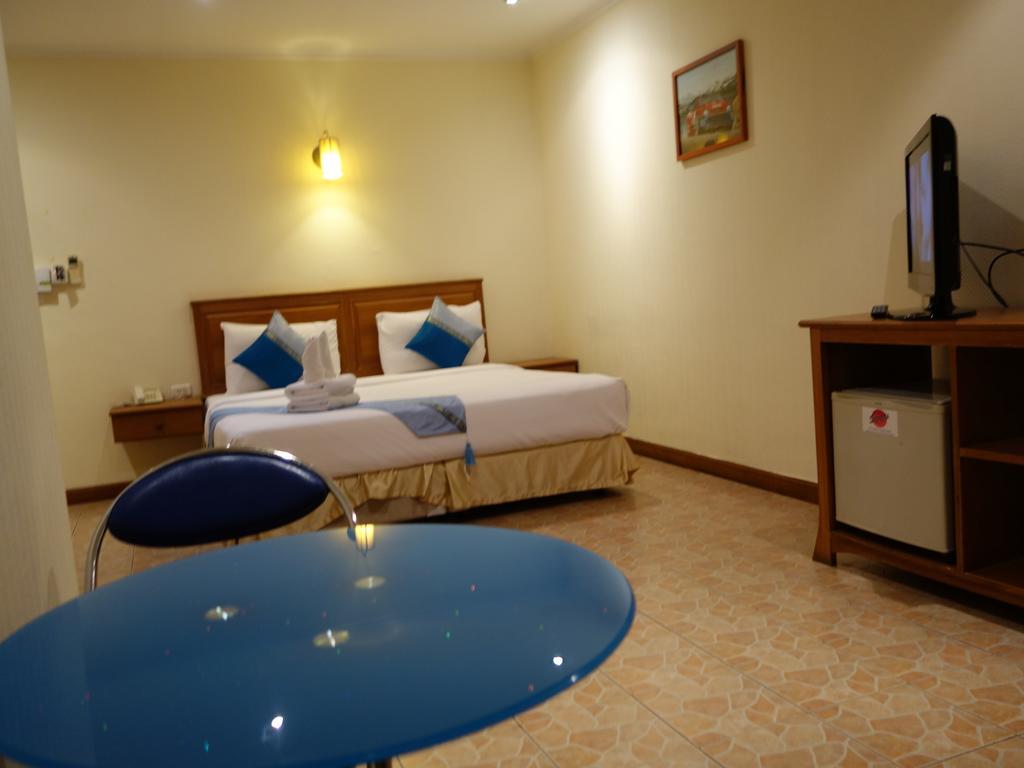 Secrets Hotel Pattaya Exterior photo