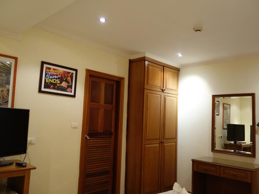 Secrets Hotel Pattaya Exterior photo