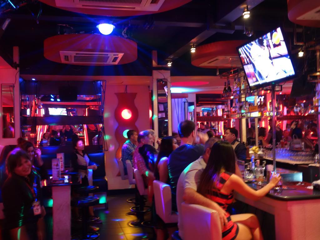 Secrets Hotel Pattaya Exterior photo