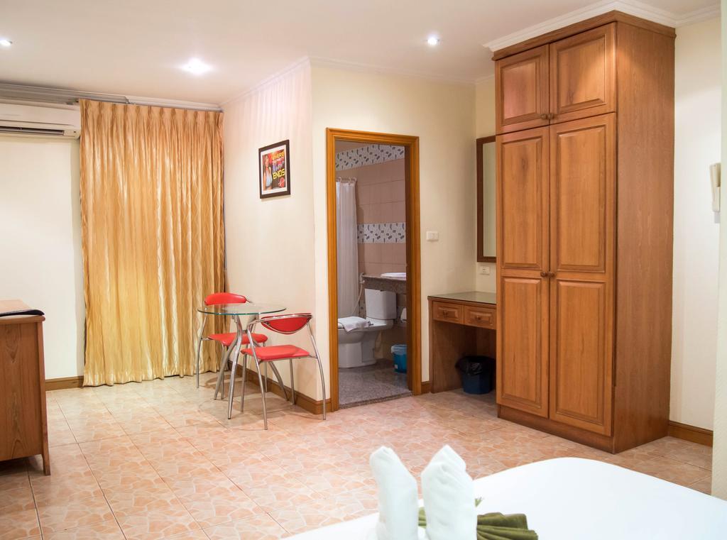 Secrets Hotel Pattaya Exterior photo