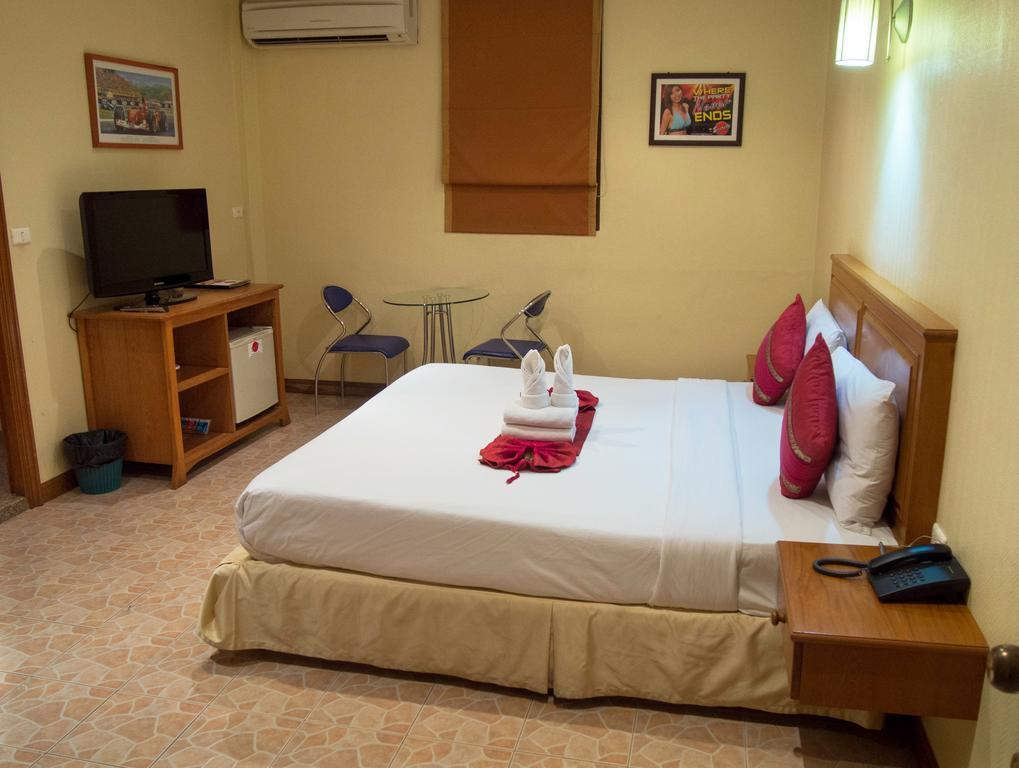 Secrets Hotel Pattaya Exterior photo