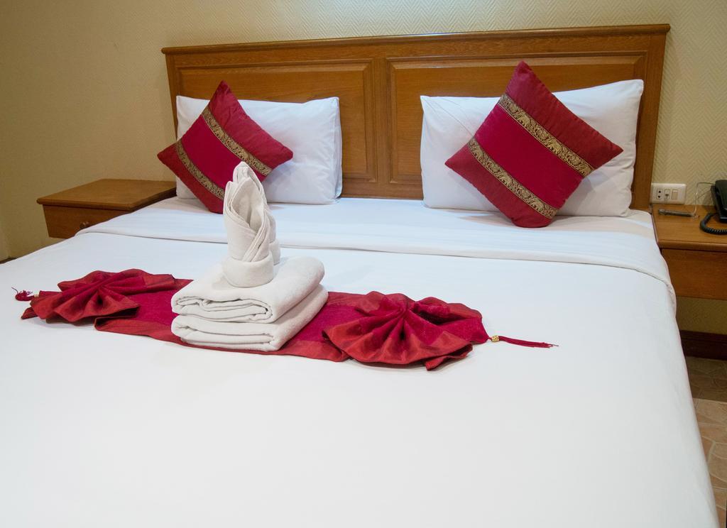 Secrets Hotel Pattaya Exterior photo